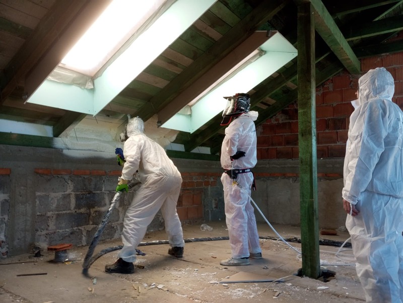 Izolacja pianą PUR poddasze